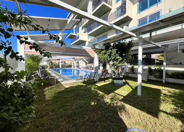 Apartamentos Oasis De La Cala